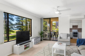 Esplanade Escape - Beachfront Family Bliss